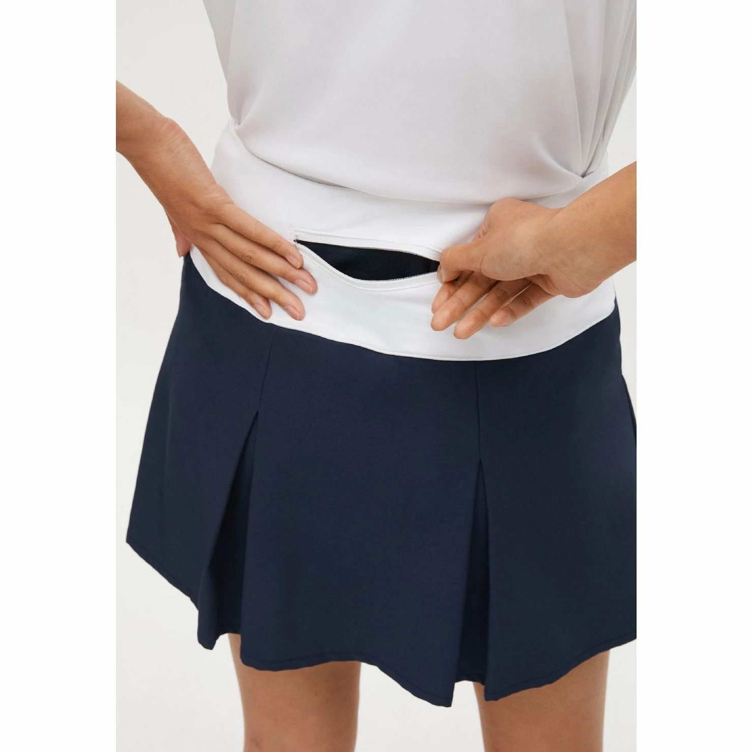 Rohnisch Ladies Aurora Pleated Golf Skort 111483 2 Rohnisch Ladies Aurora Pleated Golf Skort 111483 - Image 2